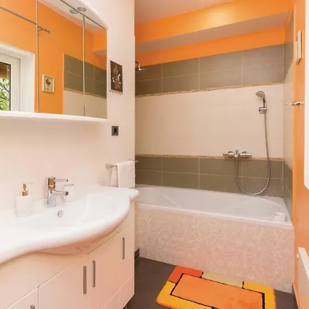 Vakantiehuis Three-bedroom Holiday In
