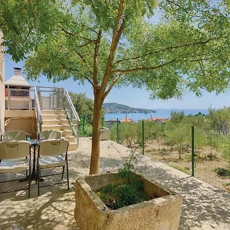 Three-bedroom Holiday In Vakantiehuis Preko