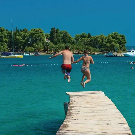 Three-bedroom Holiday In Vakantiehuis