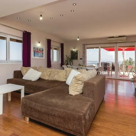 Three-bedroom Holiday In *